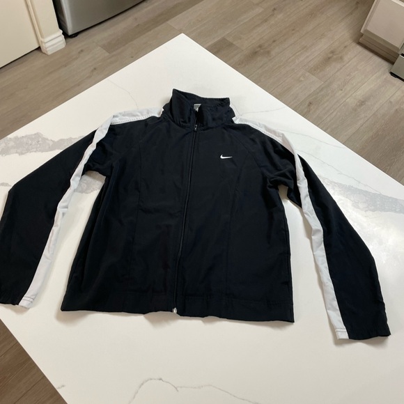 Nike Women’s Black and White Jacket - Picture 1 of 7